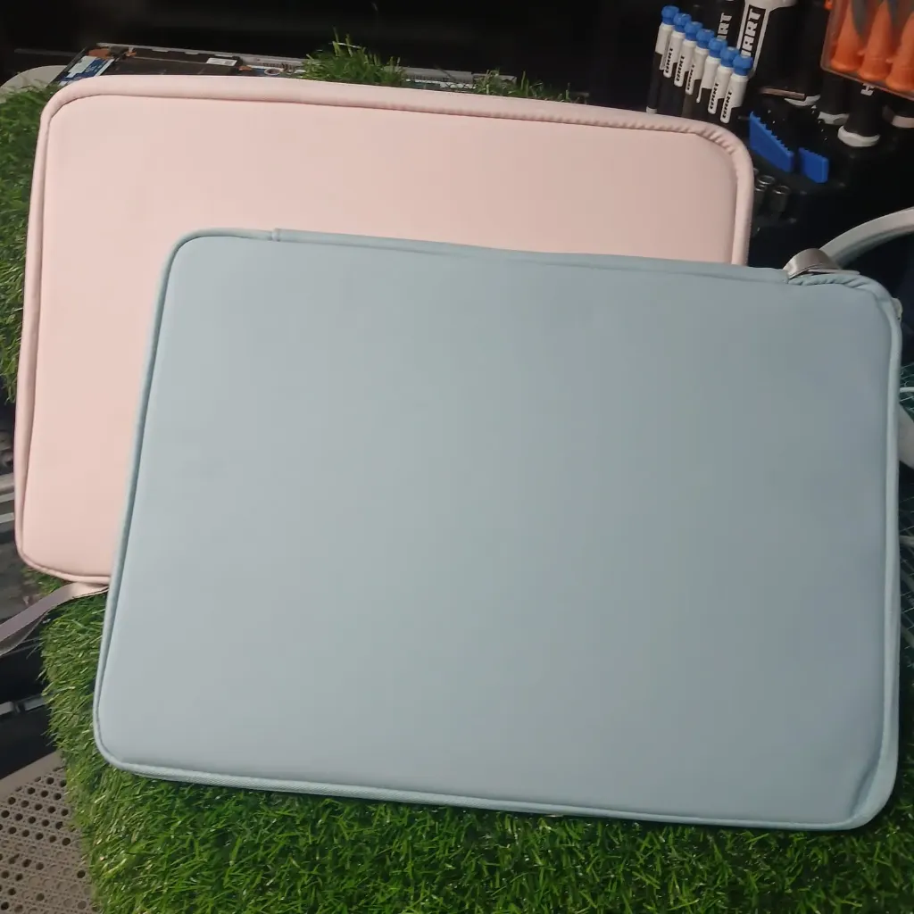 Estuche Para Laptop de 15", Color Rosado
