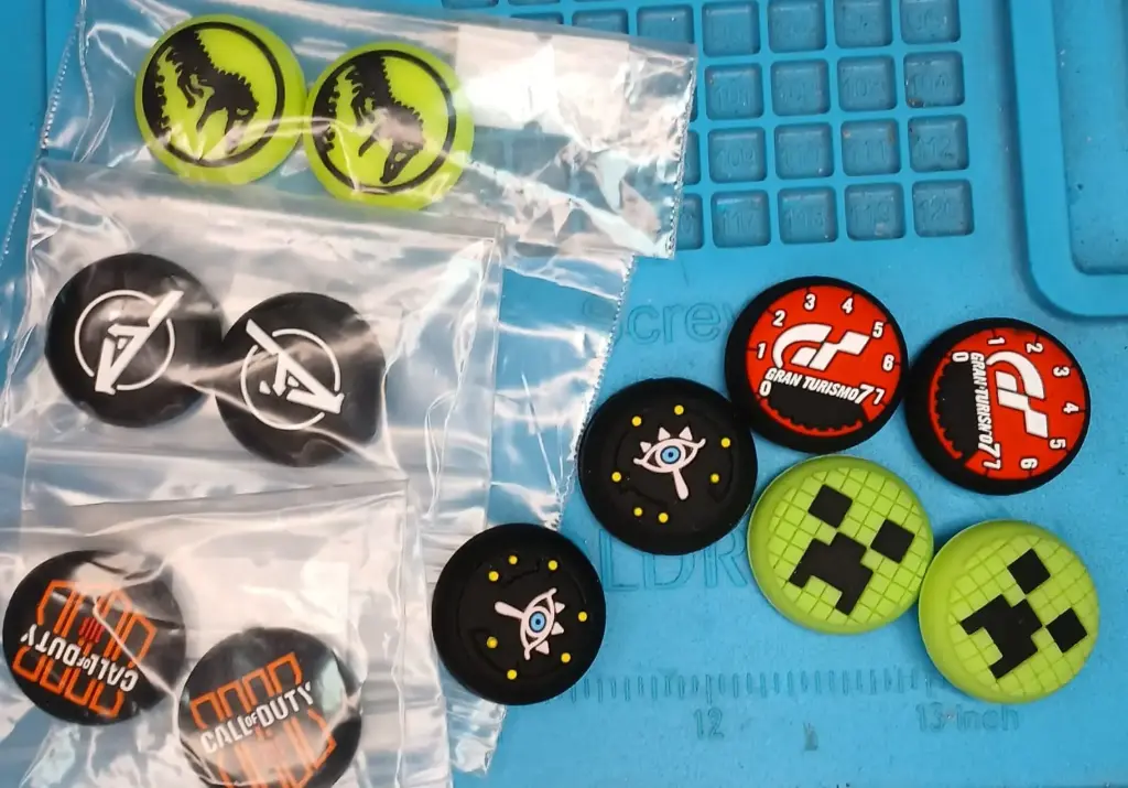 Hules, Gomita para joystick sobreponer